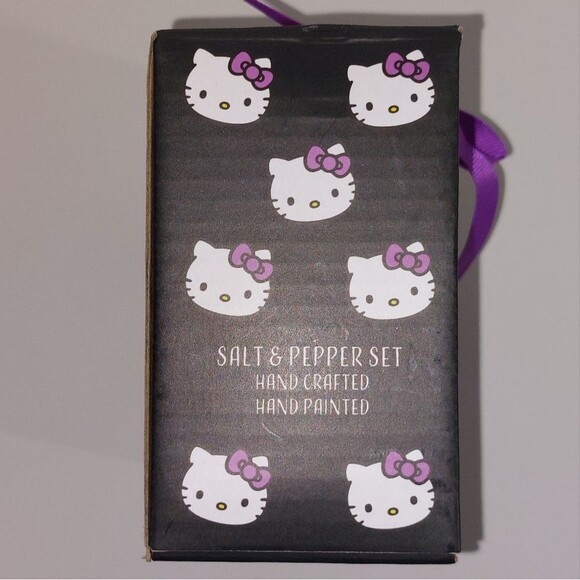Sanrio Hello Kitty Halloween Hand Crafted Hand Painted Salt & Pepper Shakers - Picture 9 of 11
